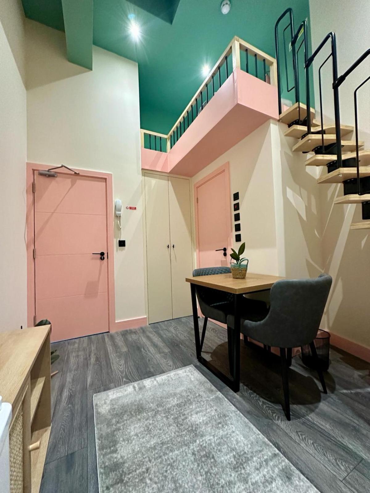 Cozy En-Suite Loft In Trendy Local London Exterior photo