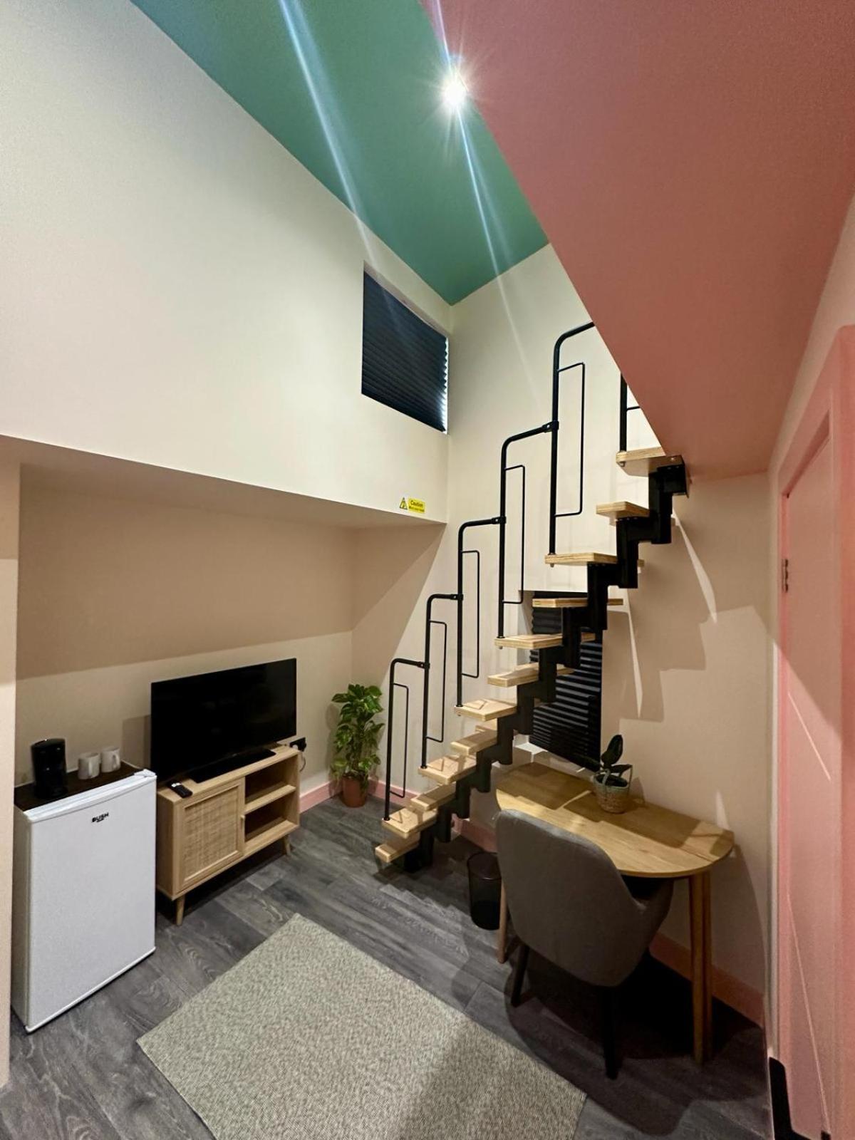 Cozy En-Suite Loft In Trendy Local London Exterior photo