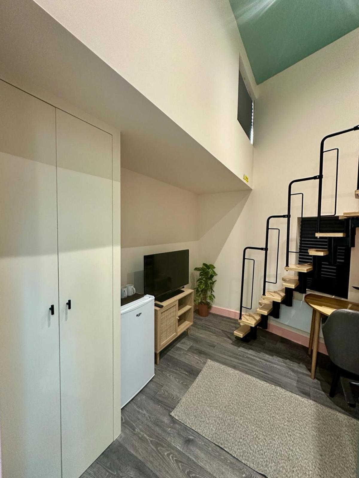 Cozy En-Suite Loft In Trendy Local London Exterior photo